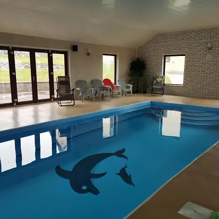 With Private Pool Sleeps 5 * Mitchelstown