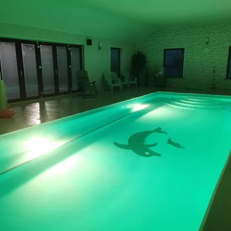 Lägenhet With Private Pool Sleeps 5 Mitchelstown